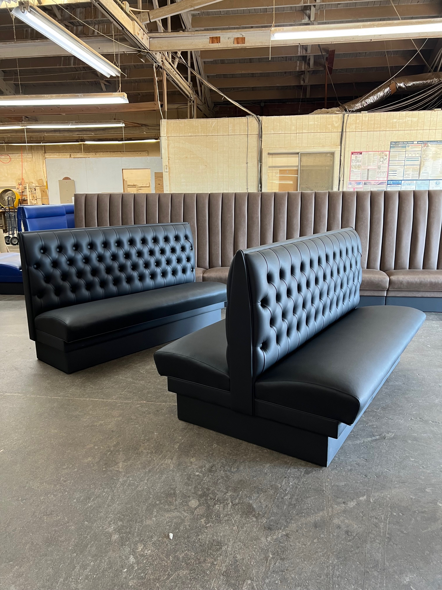 Dunhill diamond tufted standard booth seating